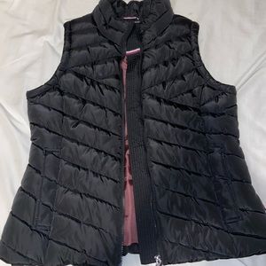 black tommy hilfiger vest